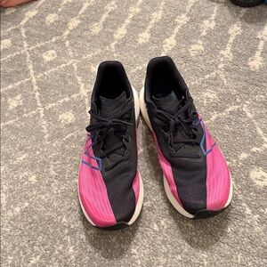 New Balance FuelCell Rebel v2 Mens shoes size 9.5 Road Running